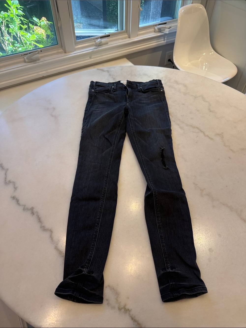 McGuire Denim Blackwashed Skinny distressed Jeans